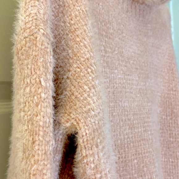 Rachel Zoe pink sweater size M - Picture 3 of 3